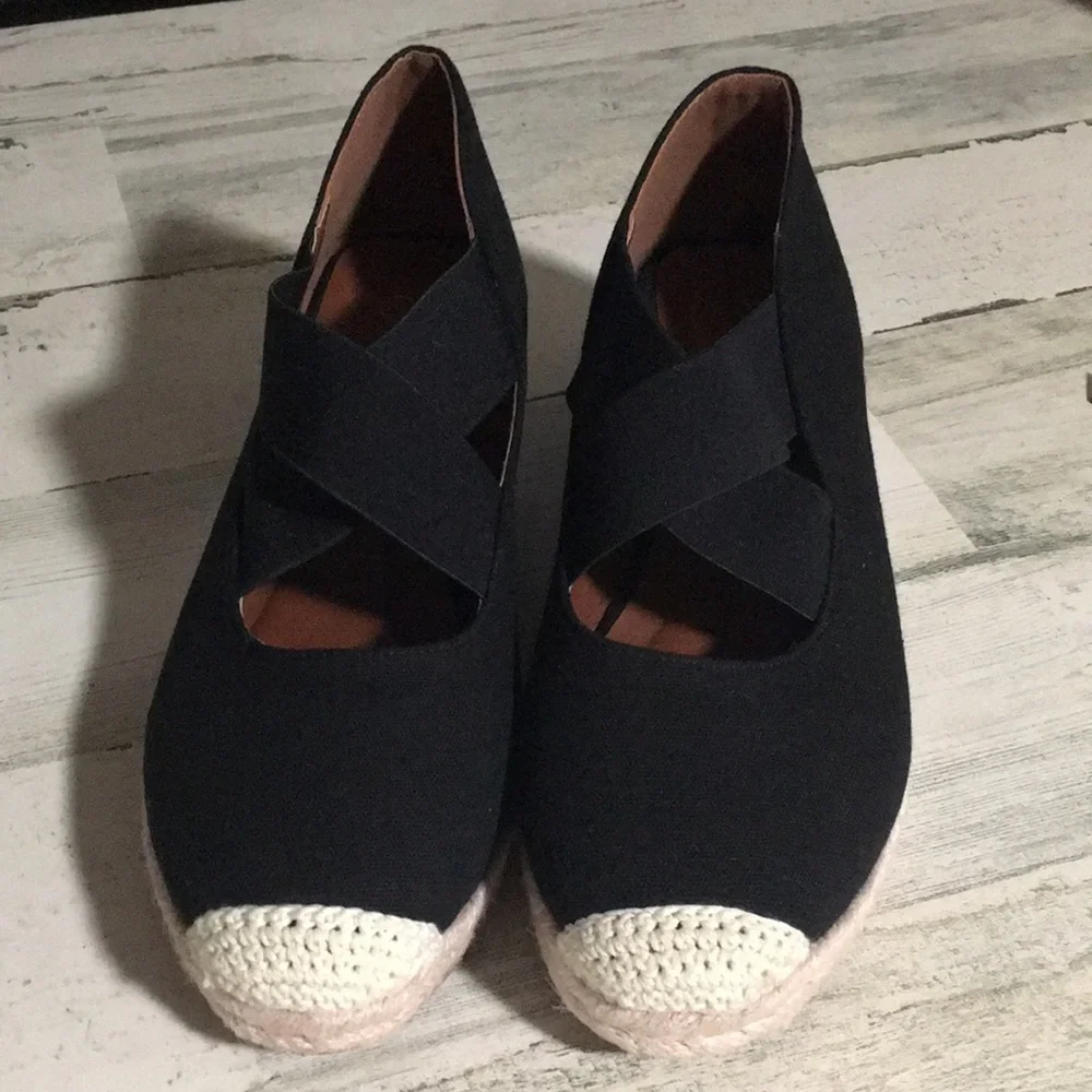 Black with white crochet toe raffia type wedge slip-on woman’s shoe size 7.5